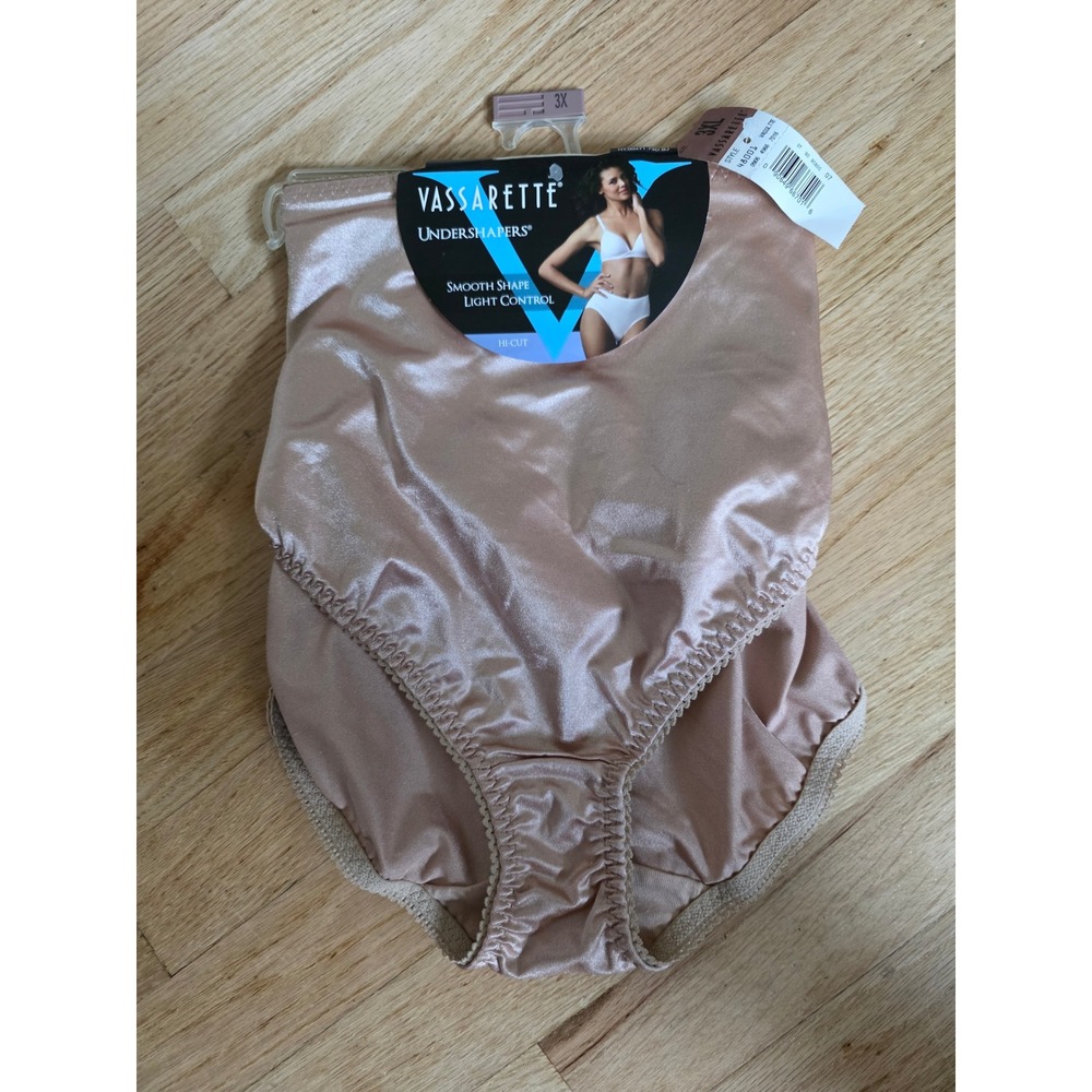Vassarette Undershapers Hi-Cut Briefs Light Control Shapewear Beige 3XL 48001